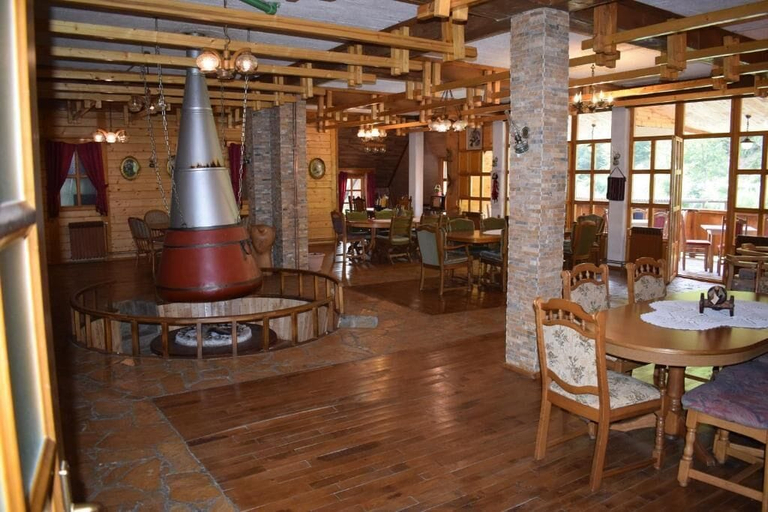 Food & Drinks, Hotel Oka i Po