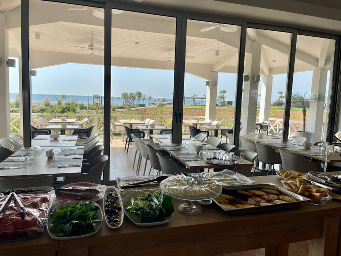 Food & Drinks, Penthouse Retreat by the Sea
