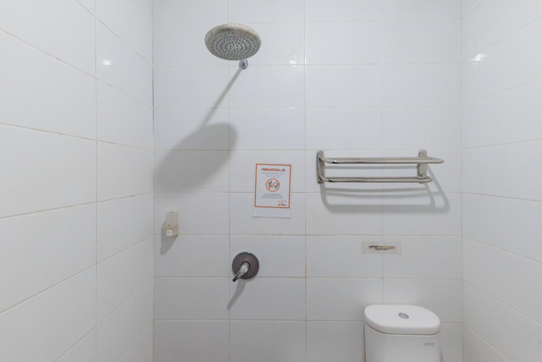 Bathroom 8