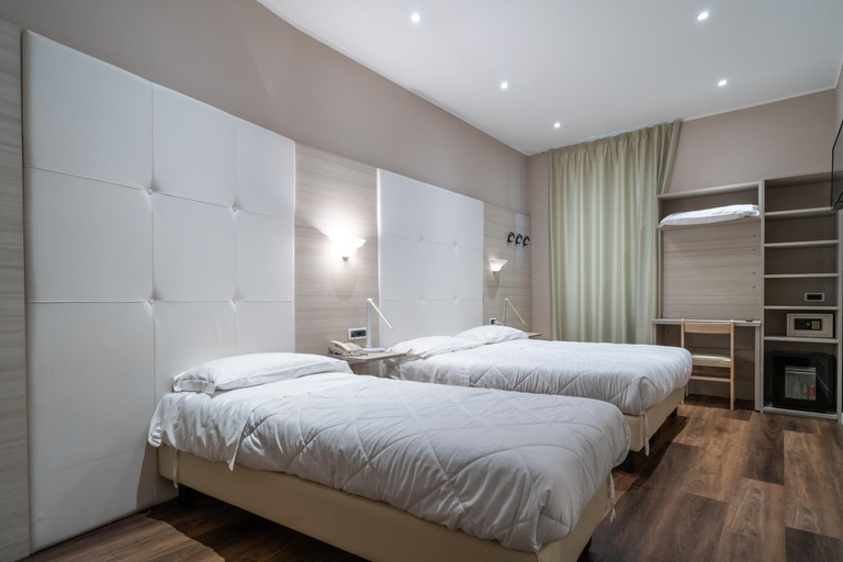 Bedroom 13
