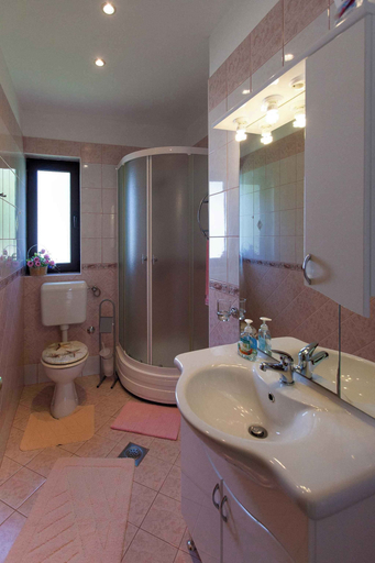 Bathroom 3, Apartment in Jadranovo 13934, Crikvenica