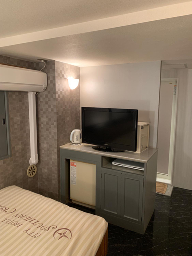 Bedroom 9