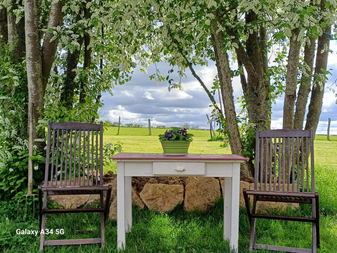 Others 4, Les Chaumes Violettes-Chambres & Table d'hotes a la campagne, Berry, Indre