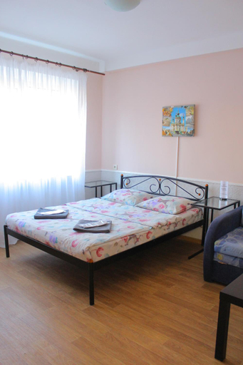 Others 5, Uneed Rooms Harbour, Podil's'kyi