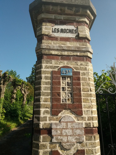 Others 5, Les Roches, Seine-Maritime