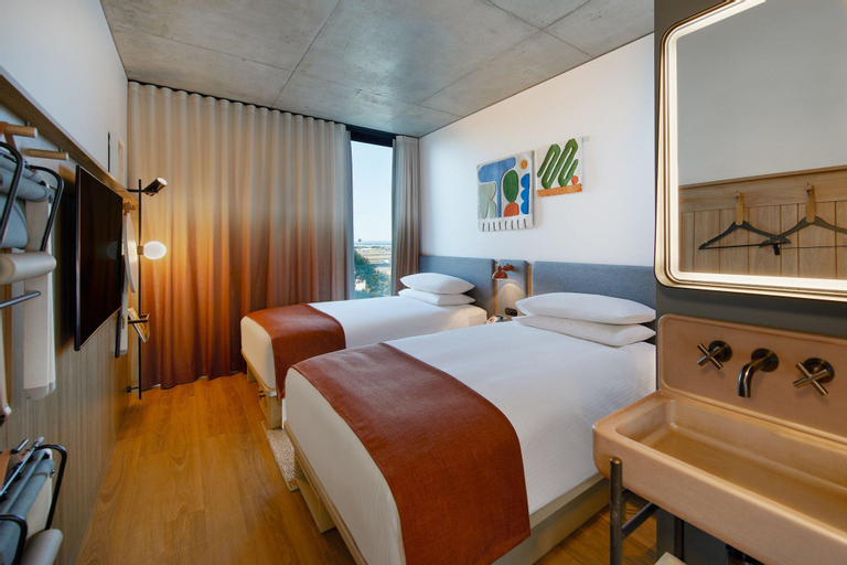 Bedroom 27