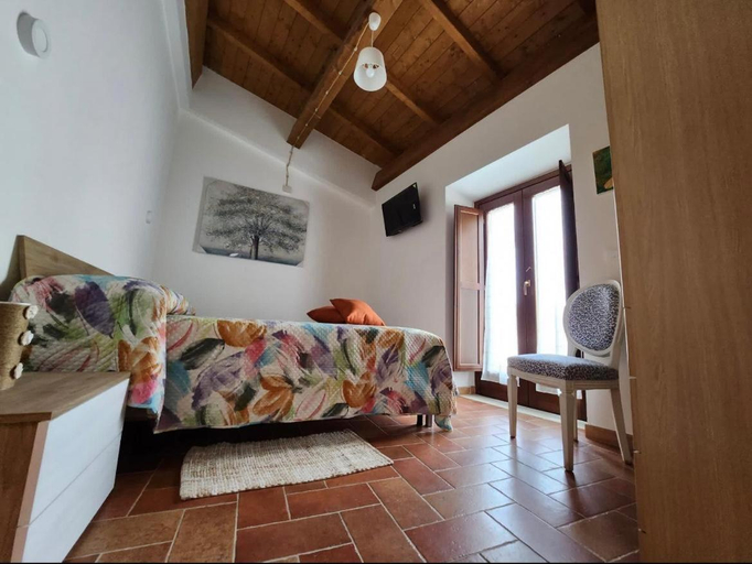 Others 5, B&B Tussillo, L'Aquila