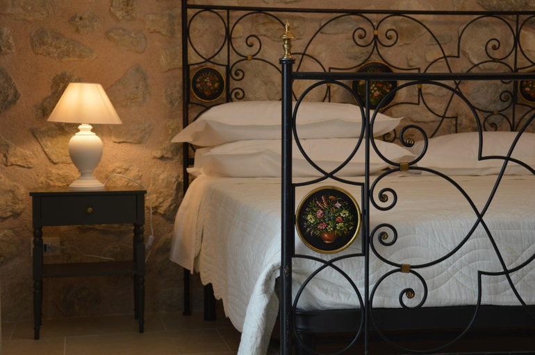 Others 5, B&B Casa Anaceta, L'Aquila