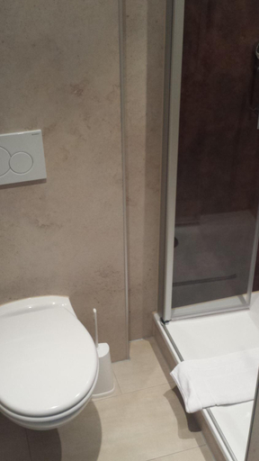 Bathroom 3, Hotel Krone Rudesheim, Rheingau-Taunus-Kreis