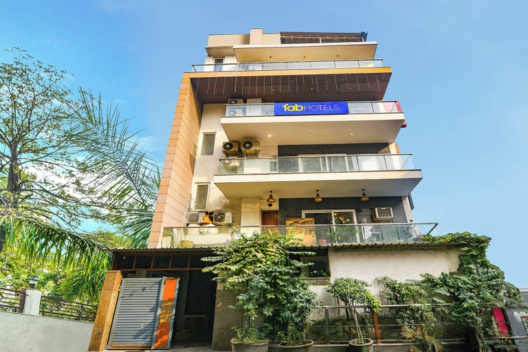 Exterior & Views 2, Fabhotel Silver Oak Bnb, Delhi