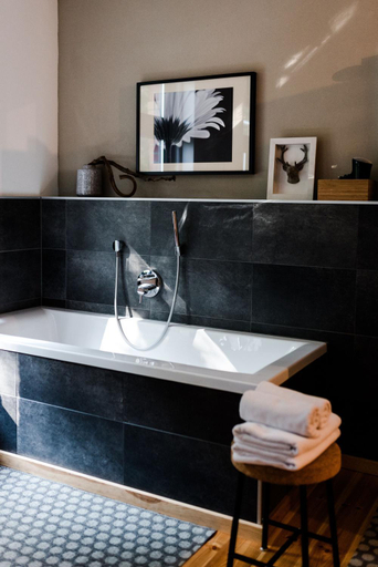 Bathroom 11