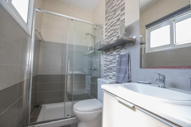 Bathroom 3, Villa Anemoni 8