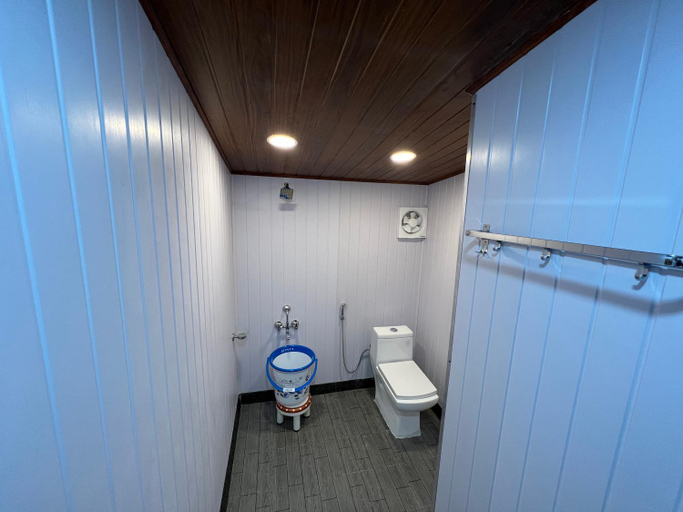 Bathroom 4, The Midway Jungle Resort Masinagudi, The Nilgiris