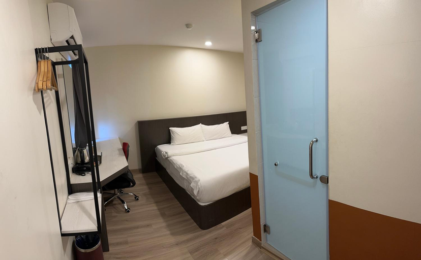 Bedroom 6
