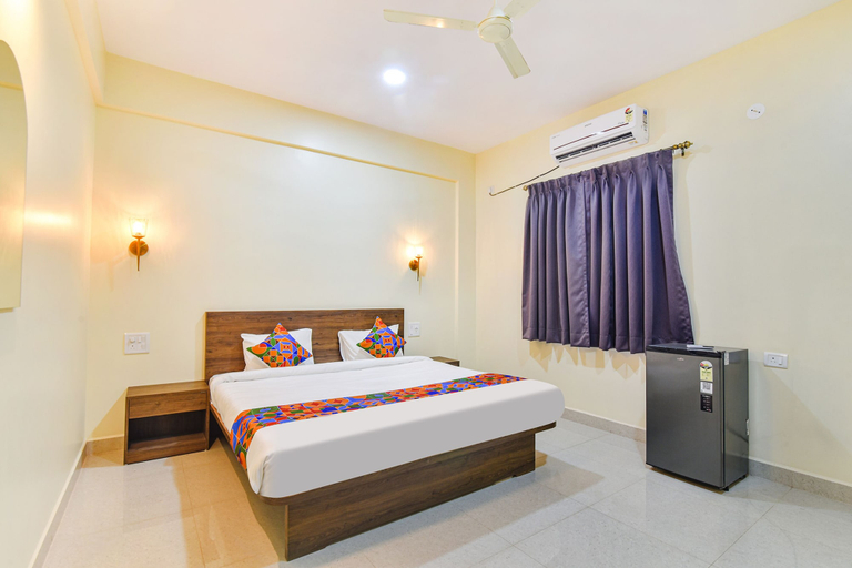 Bedroom 2, Fabhotel Baga Tulip - 600m From Baga Beach, North Goa