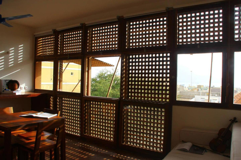 Others 5, Paz Apartment