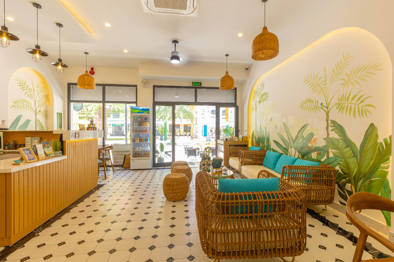Food & Drinks 4, SOLÉA Hotel GrandWorld Phu Quoc, Phú Quốc