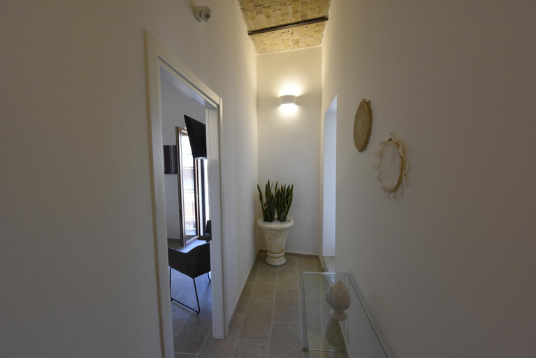Others 5, Casa Alexina, Foggia