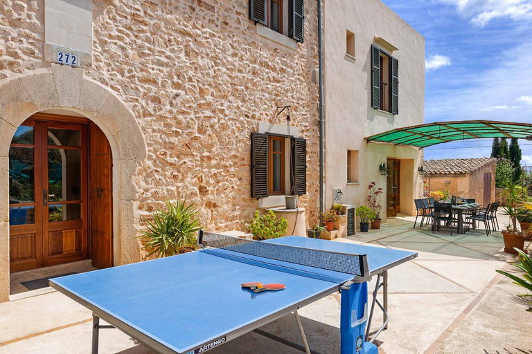 Others 5, Villa Mestressa, Baleares