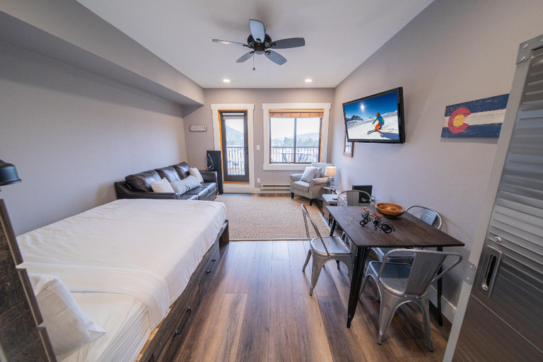 Bedroom 3, Slopeside 2762A, Summit