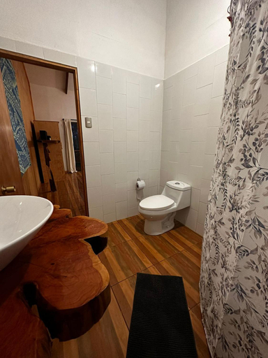Bathroom 3, Cabanas Kainga, ísla de Pascua