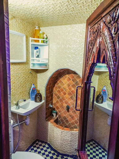 Bathroom 2, Dar Rihanne, Fès
