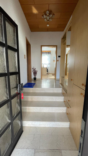 Others 3, Ferienwohnung -Isola Madre, Alzey-Worms
