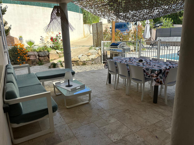 Food & Drinks, Villa 3 chambres avec piscine privative, Corse-du-Sud