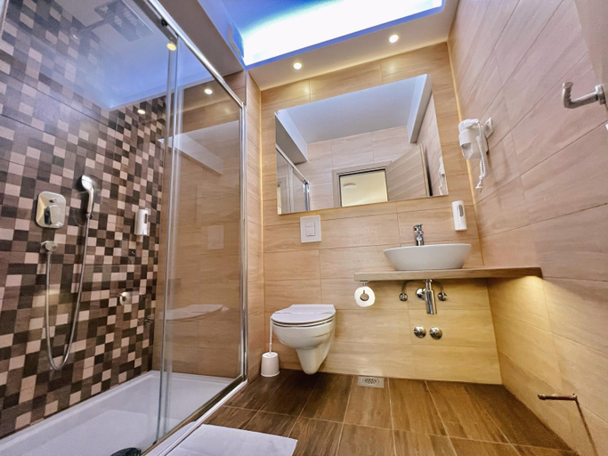 Bathroom, Hotel Frankoni, Herzegovina-Neretva