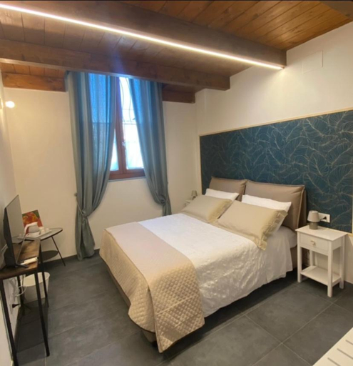 Others 4, Casa Raffaela, Pisa