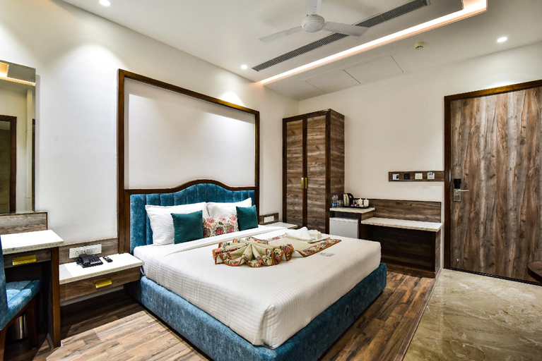 Bedroom, Hotel AK Continental Amritsar Just 900 mtr From Golden Temple, Amritsar