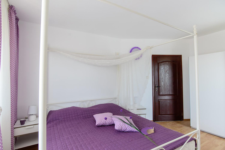 2, Villa Maja, Varna