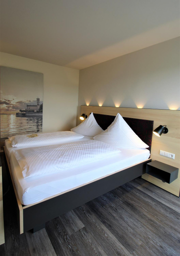 Bedroom 2, Hotel-Restaurant Schwedi, Bodenseekreis