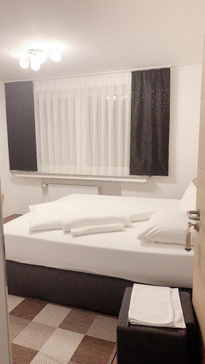 Bedroom 2, Hotel-Restaurant Haus Nattkemper, Hamm