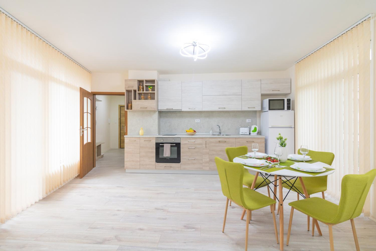 Others 4, Domus Apartments Grand with Parking, Plovdiv