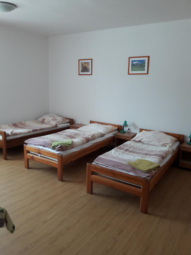 Others 5, Ubytovna a penzion Tavros, Žilina