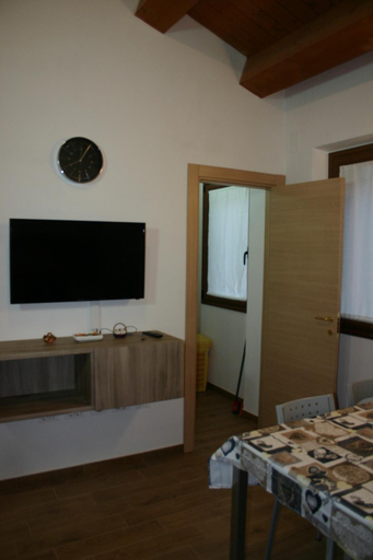 Others 5, A casa di Gio, Ancona
