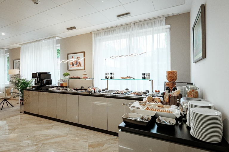 Food & Drinks 5, Hotel Silenzio, Praha 6