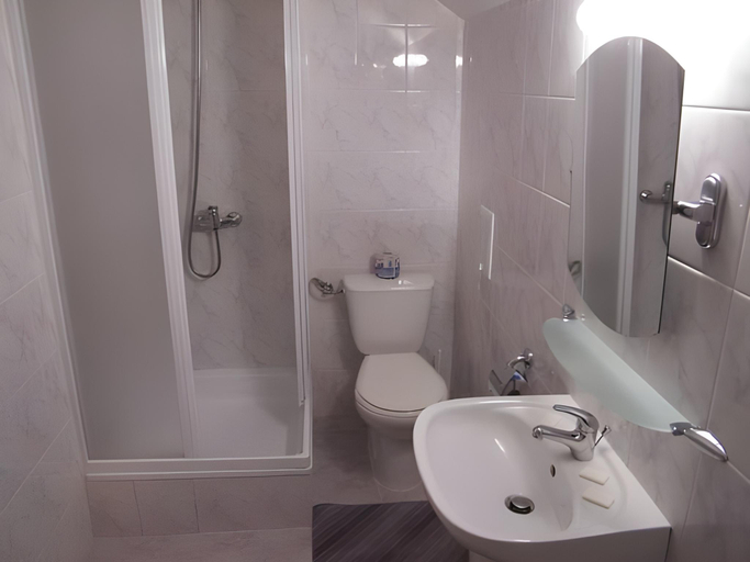 Bathroom, Orchidea, Jelenia Góra