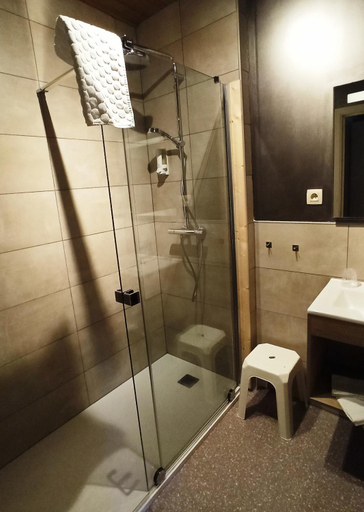 Bedroom 3, Hotel Le Chalet, Luxembourg