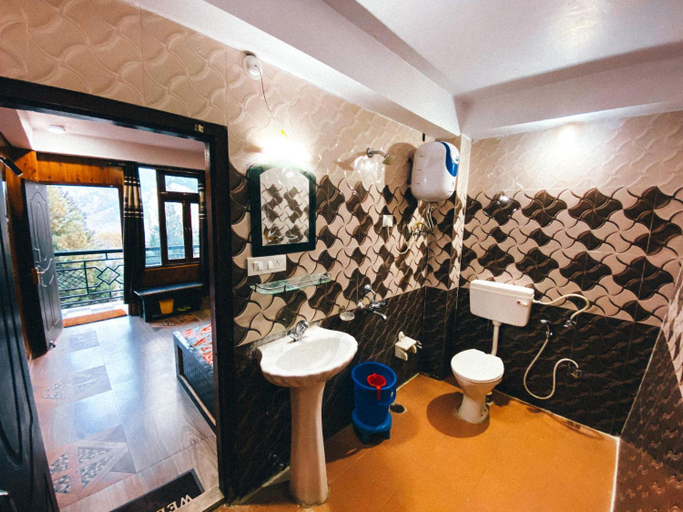Bathroom 2, Hotel Nirvana, Kinnaur