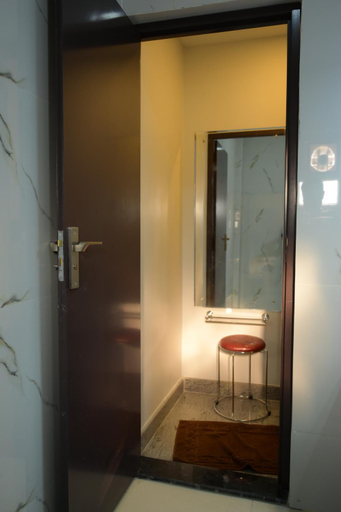 Bathroom 4, Ramraj Resort, Kanniyakumari