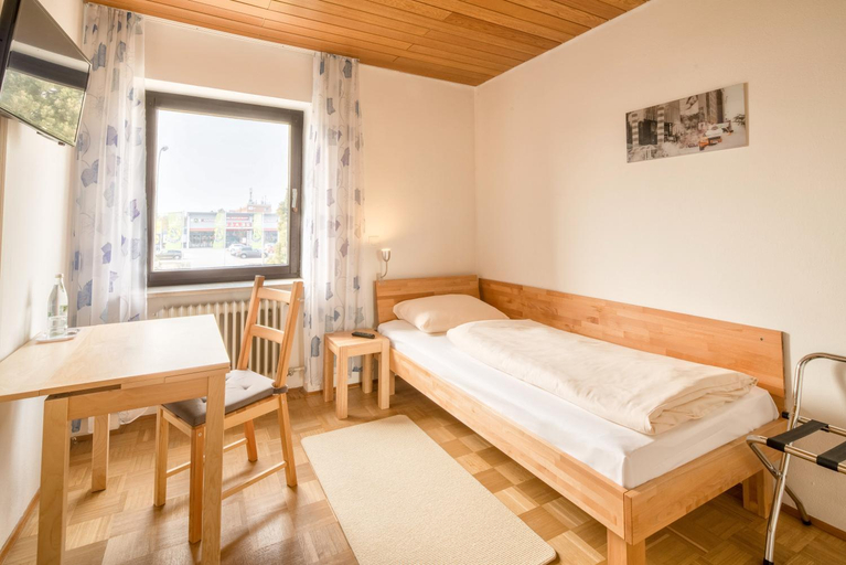 Bedroom 4, Hotel Bettstadl, Landshut