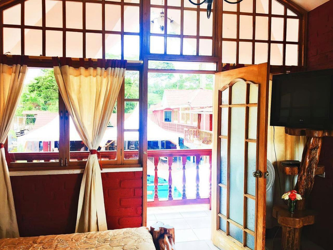 Others 4, Hosteria Don Elias, Mera