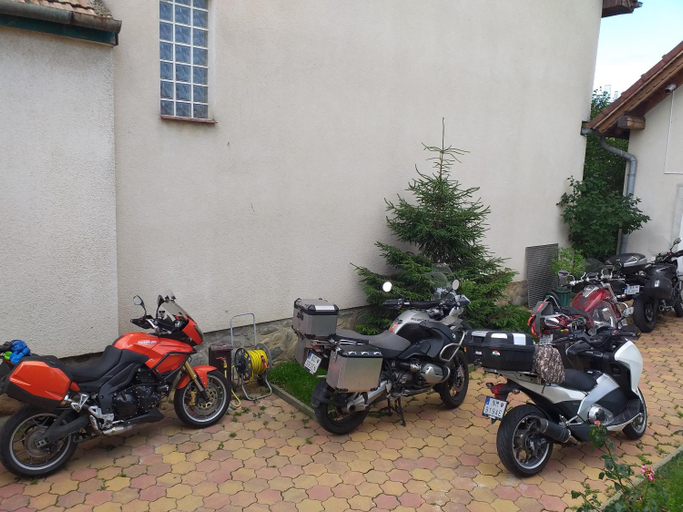 Others 4, Casa 193 MOTORCYCLE FRIENDS, Sibiu