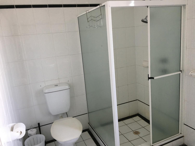 Bathroom 12