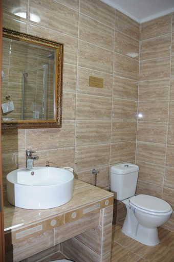 Bathroom 2, Pensiunea Casa Simoni, Ploiesti