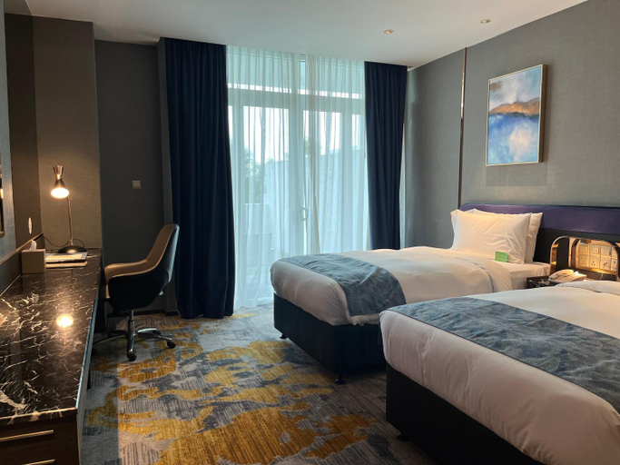 Bedroom 16