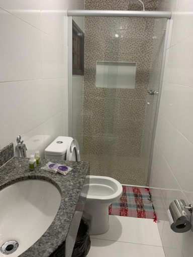 Bathroom 3, Hospedagem vicentina, Tiradentes