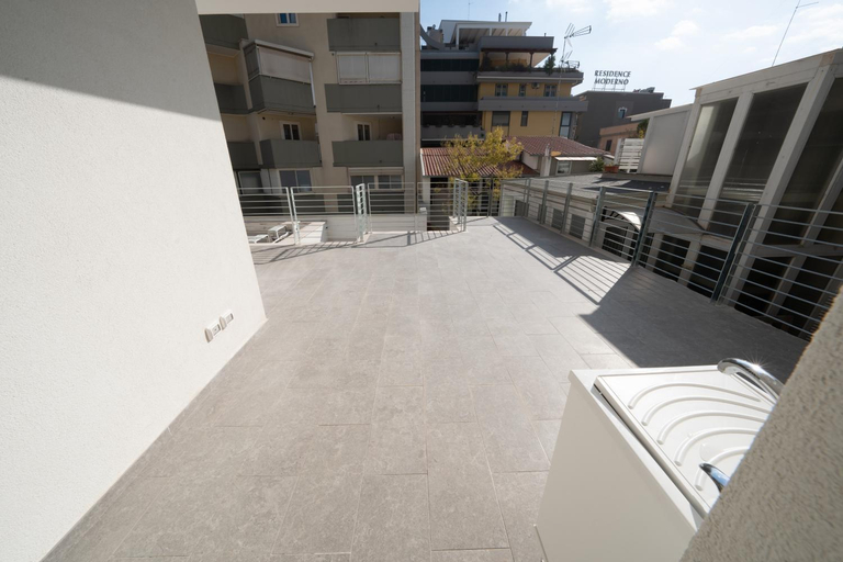 Others 2, PALAZZO ENNIO, Bari